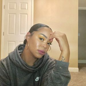 Meet your Posher, Jasminee